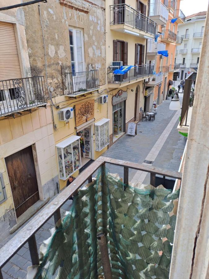 Апартаменты La Casa Di Checco Санта-Мария-ди-Кастеллабате Экстерьер фото