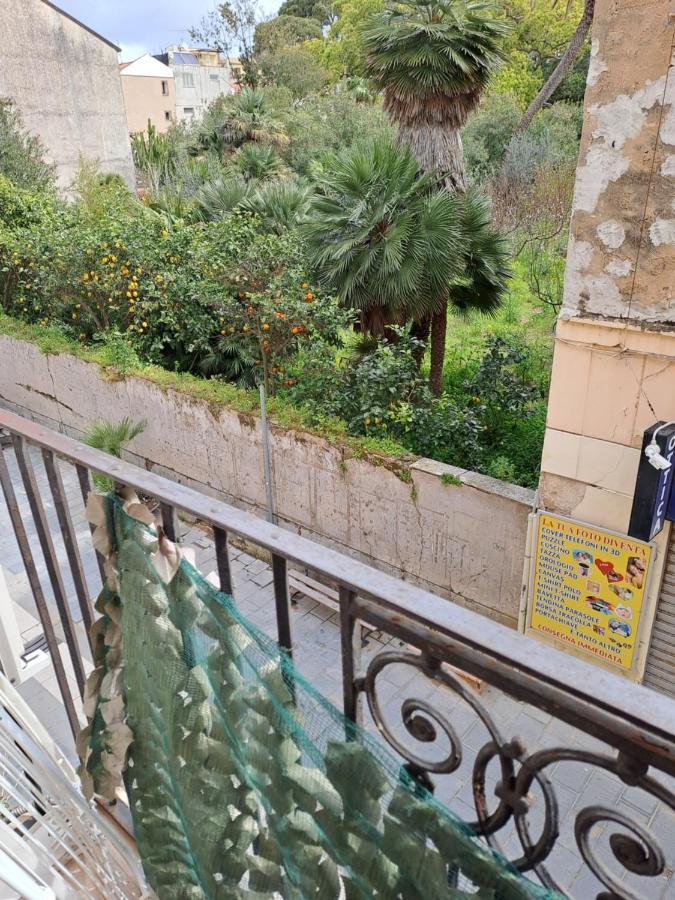 Апартаменты La Casa Di Checco Санта-Мария-ди-Кастеллабате Экстерьер фото
